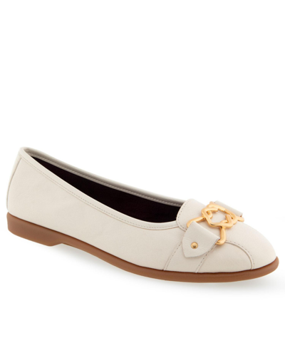 Aerosoles Bia Casual-flat In Eggnog Leather