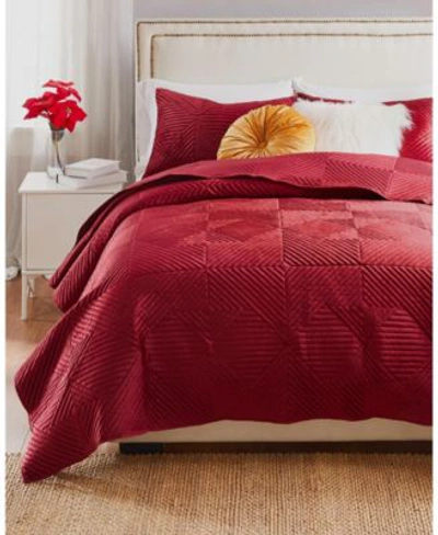 Greenland Home Fashions Riviera Velvet Finely Stitched Quilt Sets In Red