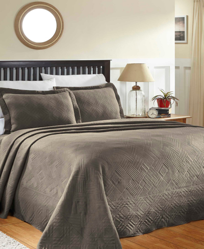 Superior Geometric Fret Textured Jacquard Matelasse All-season 3-piece Bedspread Set, King In Charcoal