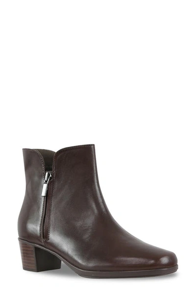 Munro Landyn Water Resistant Bootie In Fudge