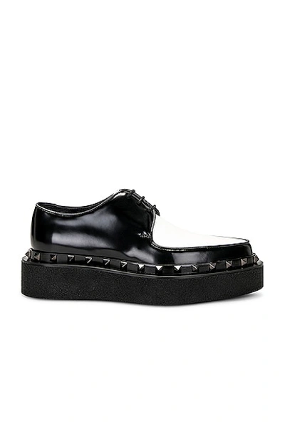 Valentino Garavani Women's Rockstud M-way Calfskin Derby Shoes With Matching Studs In Nero & Bianco