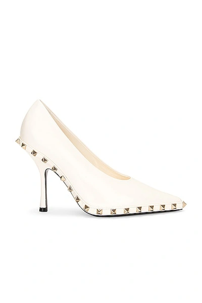 Valentino Garavani Rockstud Ankle Strap Pump In Ivory