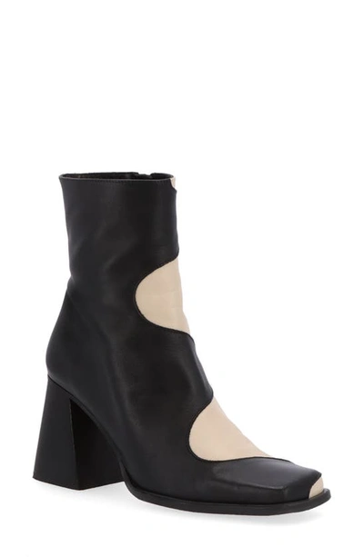 Alohas Blair Leather Wavy Ankle Boot In Black Cream