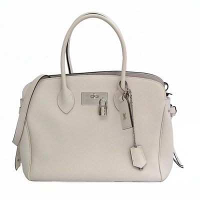 Pre-owned Louis Vuitton Milla Leather Shoulder Bag () In White