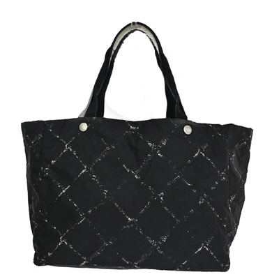 Pre-owned Chanel Fourre-tout Synthetic Tote Bag () In Black