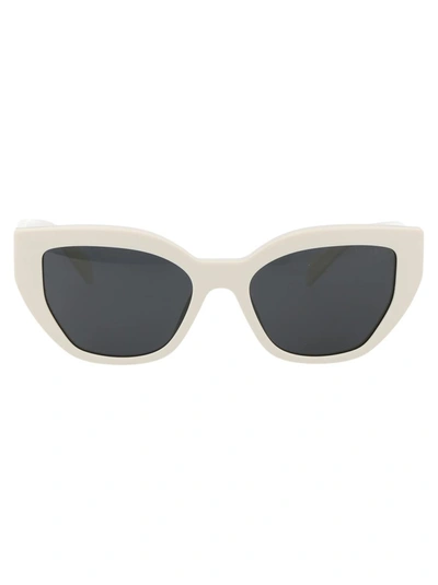 Prada 0pr A09s Sunglasses In 1425s0 Talc