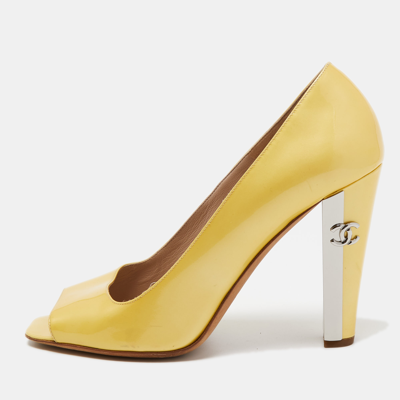 Pre-owned Chanel Yellow Patent Leather Cc Open Toe Pumps Size 40