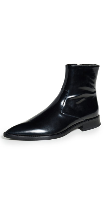 Victoria Beckham Flat Pointy Toe Boots In Black