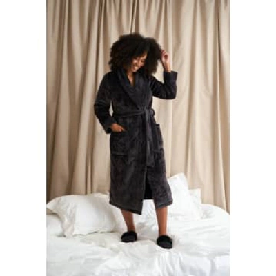 Pretty You Quilted Velour Robe In Raven