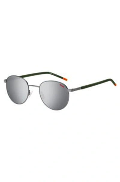 Hugo Round Sunglasses With Khaki-colored Temples Men's Eyewear In Gray