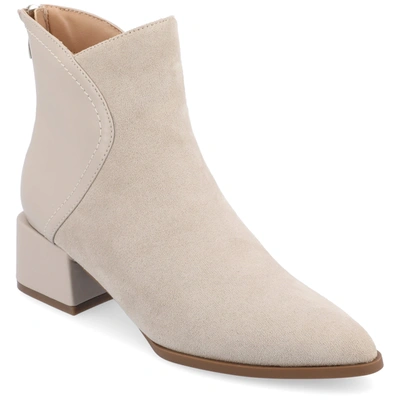 Journee Collection Collection Women's Tru Comfort Foam Wide Width Consuello Booties In White