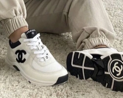 Pre-owned Chanel White Black Cc Logo Runner Trainer Sneaker, 37.5
