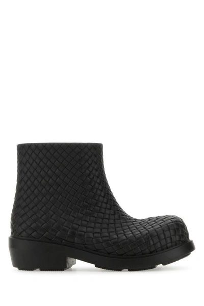 BOTTEGA VENETA BOTTEGA VENETA WOMAN BLACK RUBBER FIREMAN ANKLE BOOTS