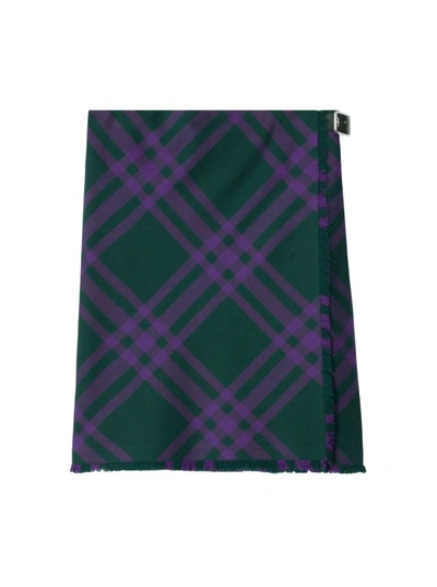 Burberry Check Print Kilt With Belted Detail In Black