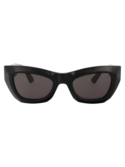 Bottega Veneta Bv1251s Sunglasses In 001 Black Black Grey