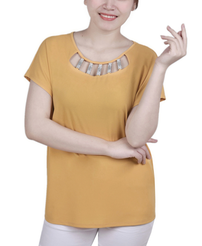 Ny Collection Petite Short Sleeve Knit Top With Hardware In Golden Glow