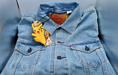 Pre-owned Levi's Levis X Pokemon 25th Anniversary Embroidered Vintage Fit Denim Trucker Jacket L In Blue