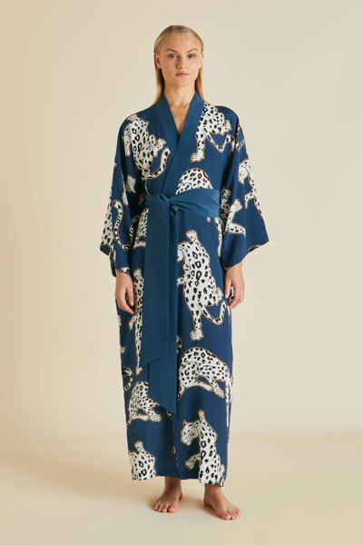 Olivia Von Halle Queenie Animal-print Silk Robe In Magnus