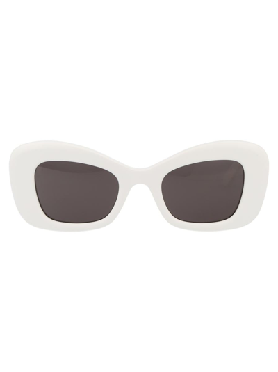 Alexander Mcqueen Sunglasses In 005 White White Grey