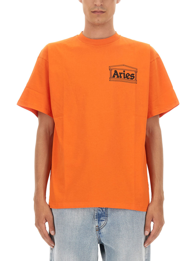Aries Logo印花棉t恤 In Orange