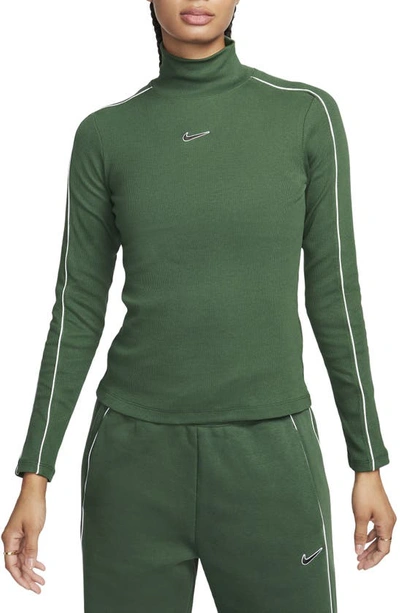 Nike Women's  Sportswear Long-sleeve Top In Green