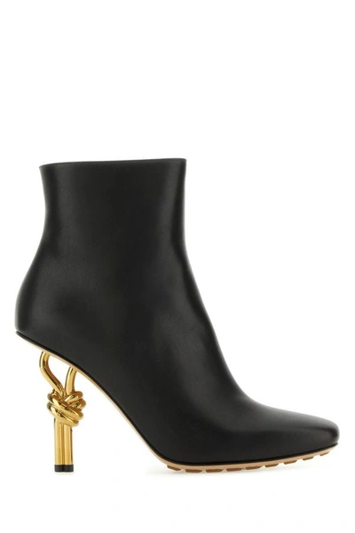 Bottega Veneta Flat Ankle Boots  Woman In Black