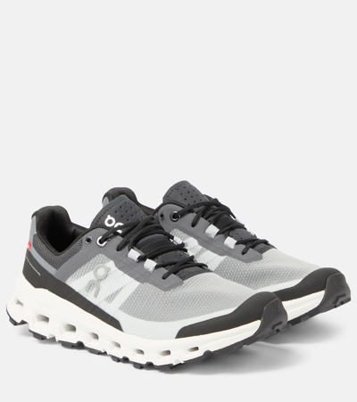 On Grey Cloudvista Trainers In Black/white