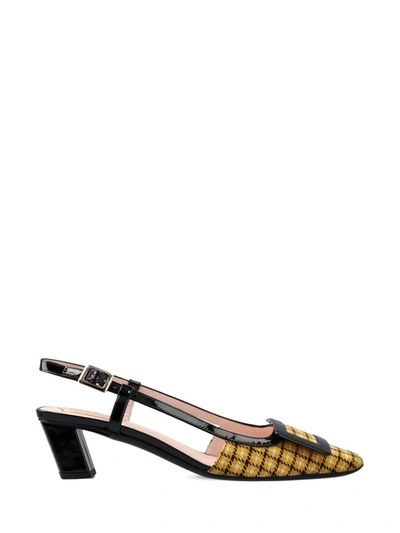 Roger Vivier Low Shoes In Safari