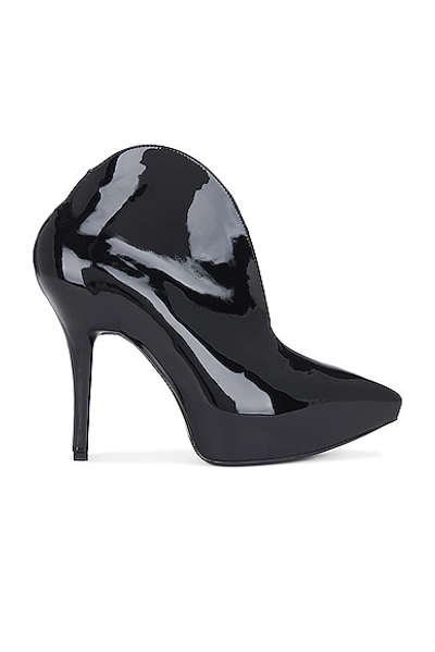 Alaïa Booties Slick Patent Leather Ankle Boots In Black  