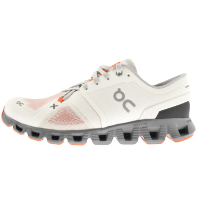 On Running Cloud X 3 Trainers In White