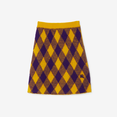 Burberry Argyle Check-pattern Knitted Skirt In Pear Ip Pattern