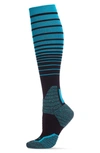 Memoi Gradient Stripe Performance Compression Socks In Blue