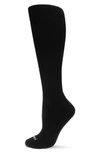 Memoi Men's Classic Athletic Cushion Sole Compression Knee Sock In Black
