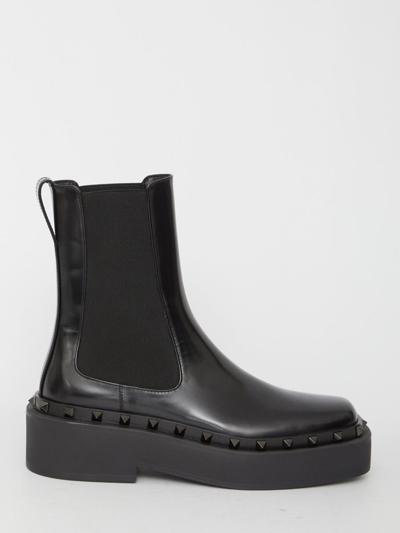 Valentino Garavani Beatle Rockstud M-way Boots In Black