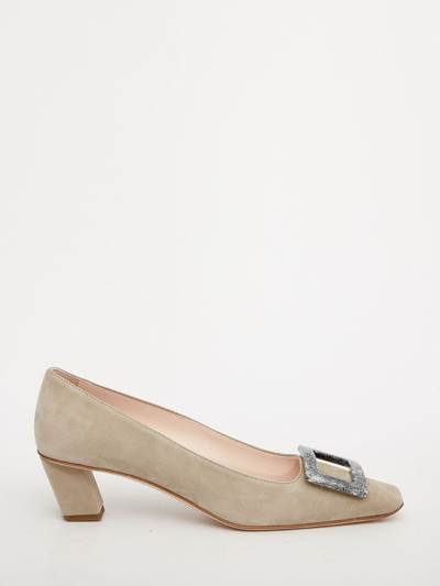 Roger Vivier Belle Vivier Suede Buckle Pumps In Beige