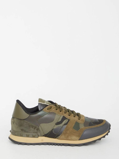Valentino Garavani Camouflage Rockrunner Sneakers In Grey