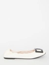 Roger Vivier Viv' Pockette Metallic Leather Ballet Flats In White