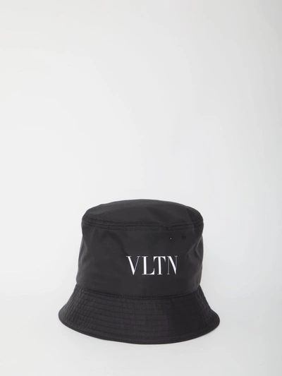 Valentino Garavani Vltn Bucket Hat In Black