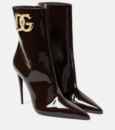 Dolce & Gabbana 105mm Logo-plaque Patent Leather Boots In Brown