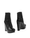 JUICY COUTURE ANKLE BOOT