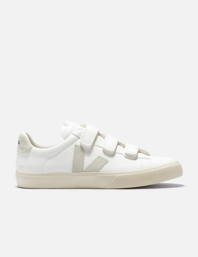 Veja Womens Recife Leather Trainers In Extra White Natural