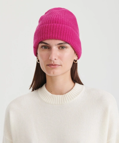 Naadam The Essential Ribbed Cashmere Beanie In Magenta