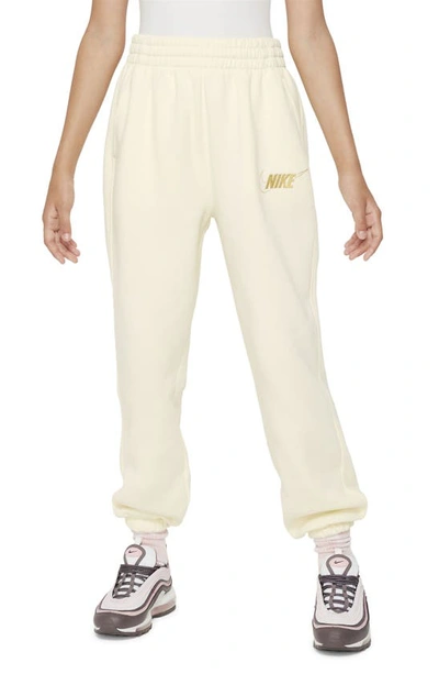 Nike Sportswear Club Fleece Big Kids' (girls') Loose Pants In White