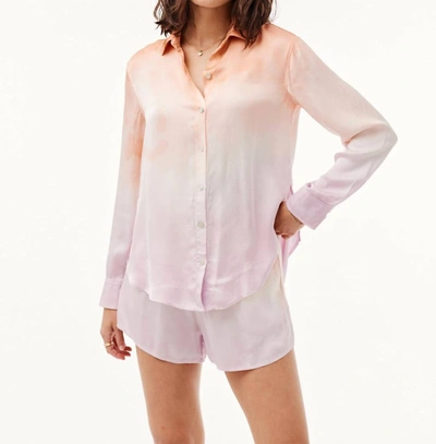 Bella Dahl Satin Side Slit Button Down Shirt In Orchid Sunset Dye In Pink