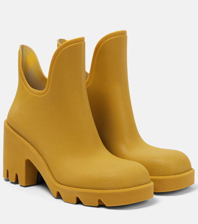 Burberry Lf Rachel Ankle Boots In Yellow