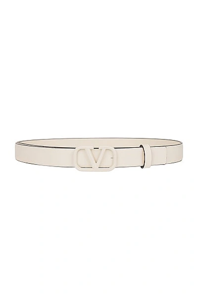Valentino Garavani V Logo Signature Belt In Light Ivory