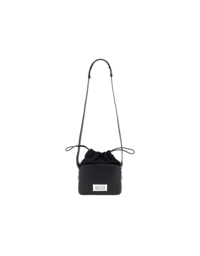 Maison Margiela Shoulder Bag With Logo In Noir