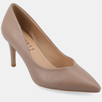 Journee Collection Gabriella Pointed Toe Pump In Mocha