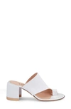 Agl Attilio Giusti Leombruni Moon Toe Loop Sandal In White