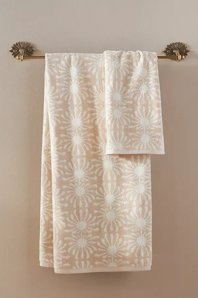 Slowtide Dawn Bath Towel Collection In Neutral
